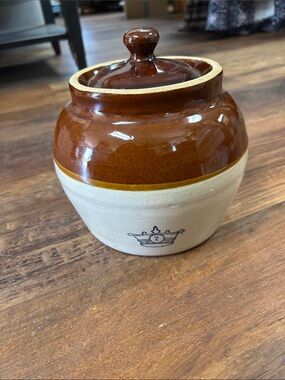 Vintage Blue Crown bean pot